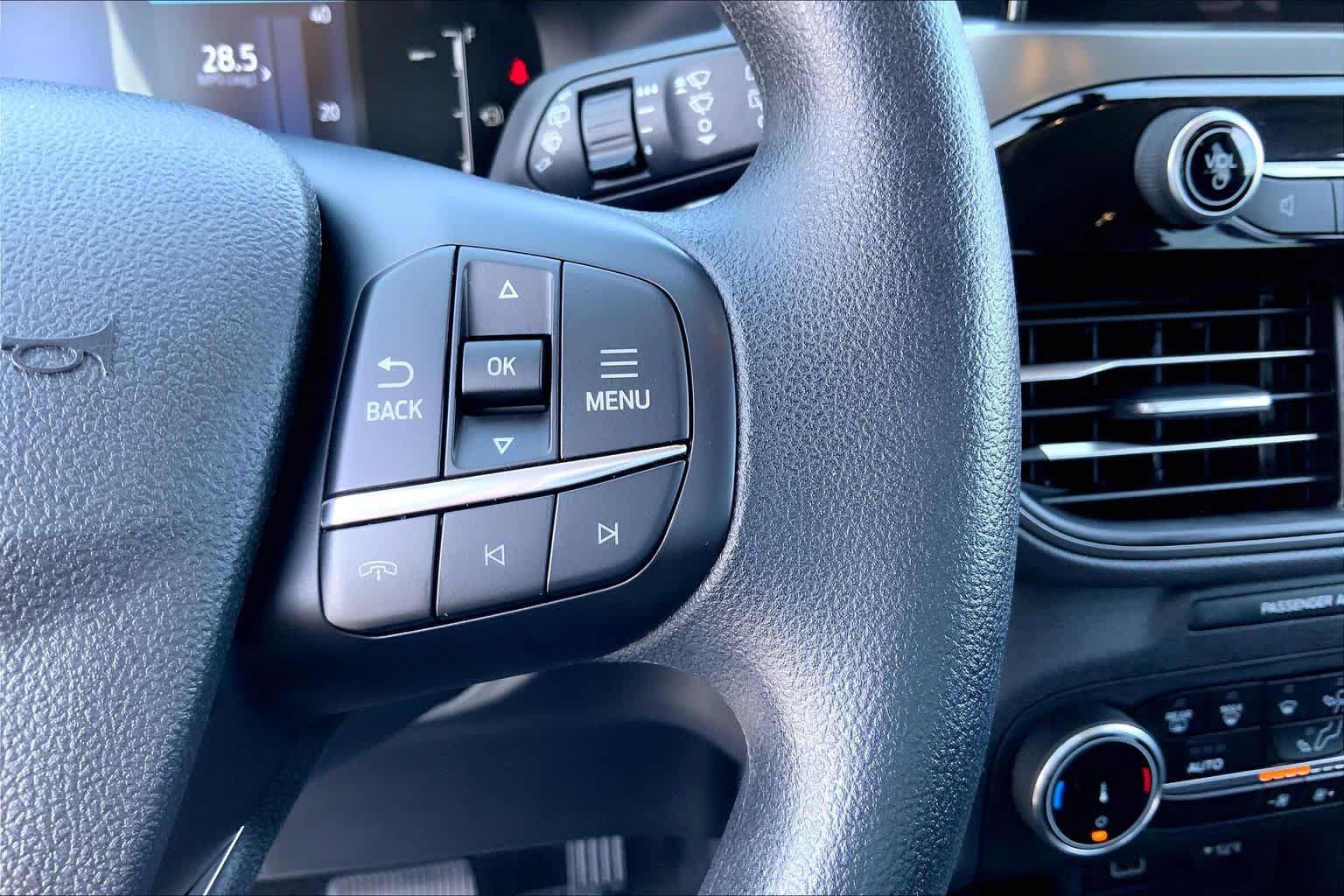 Used 2025 Ford Escape Active AWD/4WD image 22