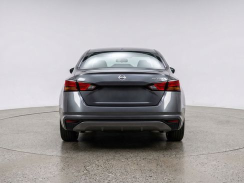 Used 2025 Nissan Altima 2.5 SV FWD image 7