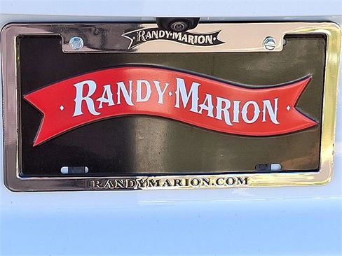 Used 2024 Chevrolet Suburban Premier image 28