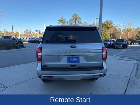 Certified 2024 Ford Expedition XLT image 7