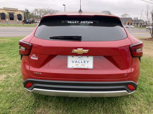New 2026 Chevrolet Trax LT image 5