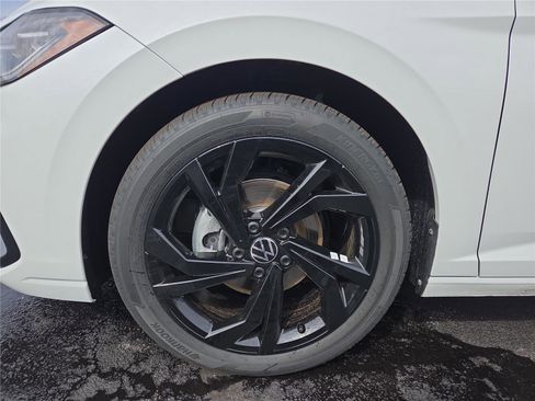 New 2026 Volkswagen Jetta SE image 10