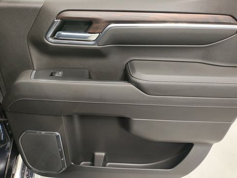 Certified 2022 GMC Sierra 1500 SLT w/ SLT Convenience Package image 15