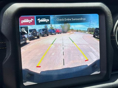 Certified 2022 Jeep Gladiator Overland AWD/4WD image 28