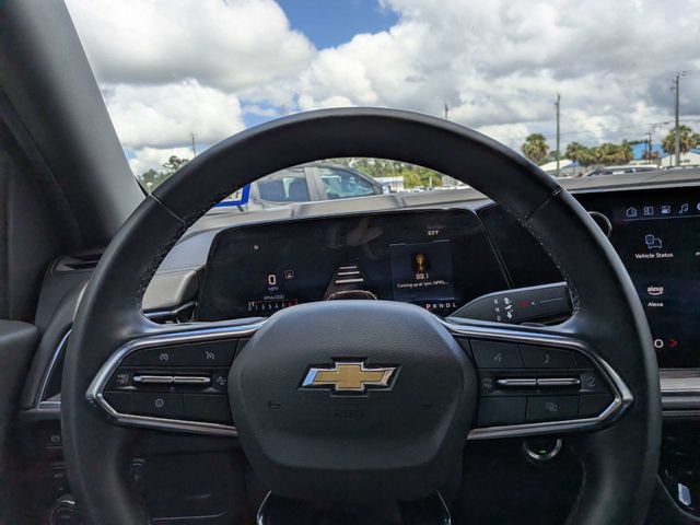 Used 2025 Chevrolet Suburban LS AWD/4WD image 23