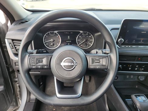 Used 2024 Nissan Rogue S image 16