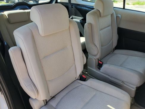 Used 2010 MAZDA MAZDA5 Sport FWD image 31