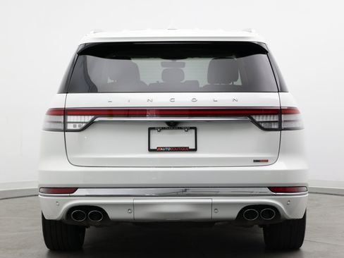 Used 2022 Lincoln Aviator Grand Touring w/ Equipment Group 301A AWD/4WD image 8