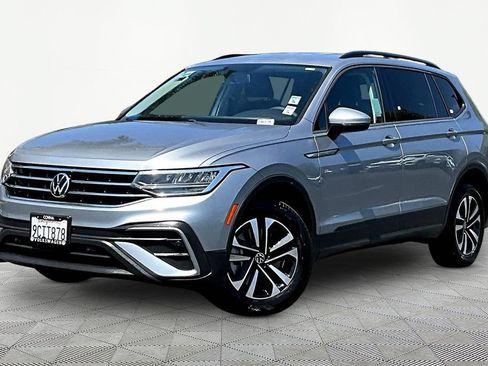Used 2022 Volkswagen Tiguan S FWD image 3
