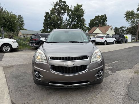 Used 2010 Chevrolet Equinox LTZ FWD image 2