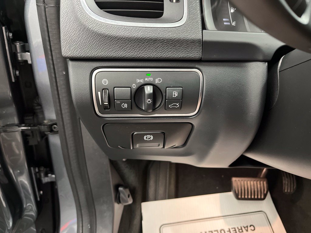 Used 2018 Volvo S60 T5 Dynamic w/ Vision Package AWD/4WD image 25