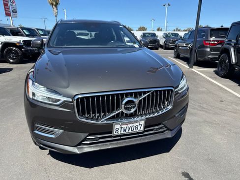 Used 2021 Volvo XC60 T8 Inscription AWD/4WD image 7