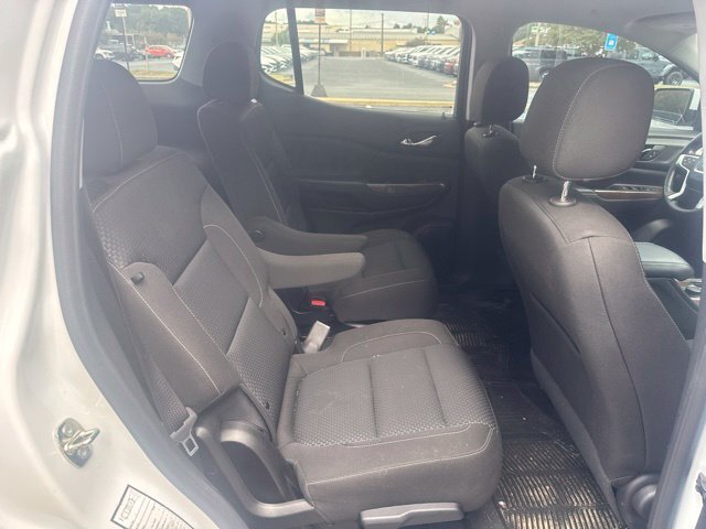 Used 2023 GMC Acadia SLE FWD image 25