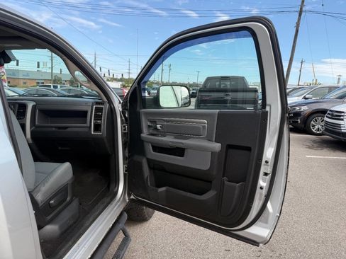 Used 2016 RAM 1500 Tradesman w/ Power & Remote Entry Group AWD/4WD image 32