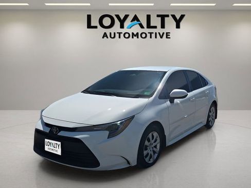 Used 2024 Toyota Corolla LE image 1