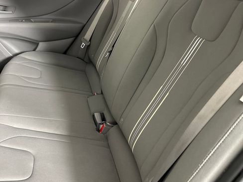 Used 2024 Hyundai Elantra SEL FWD image 17