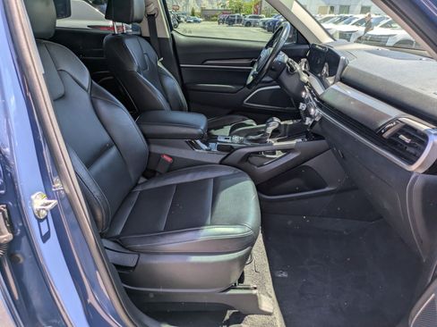 Used 2023 Kia Telluride S AWD/4WD image 32