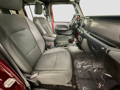 Used 2021 Jeep Gladiator Sport AWD/4WD image 27