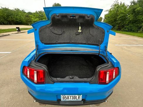 Used 2010 Ford Mustang GT RWD image 10