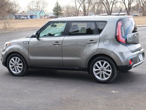 Used 2018 Kia Soul + image 8