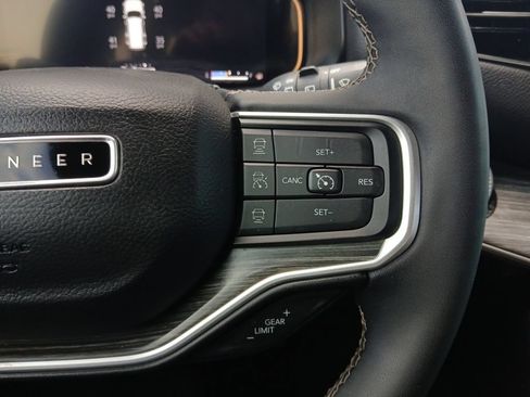 Used 2023 Jeep Wagoneer Series II w/ Premium Group I RWD image 25