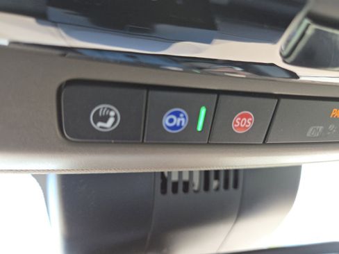 New 2026 GMC Yukon Denali w/ Sun & Power Step Package image 34