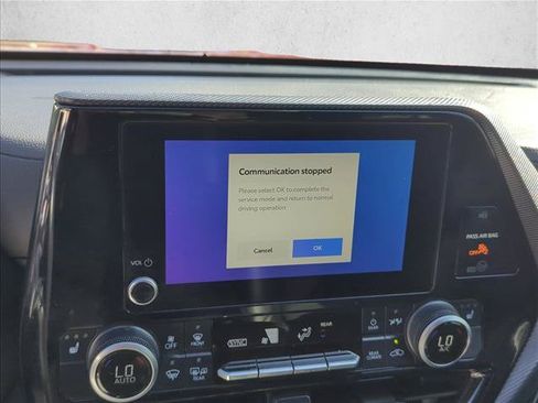 Certified 2024 Toyota Highlander XSE FWD image 22