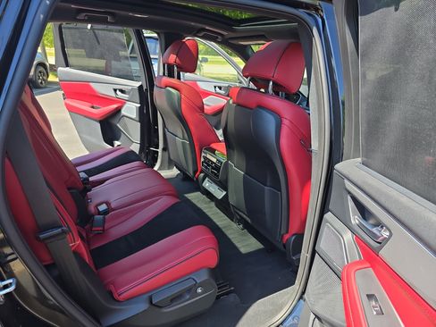 Used 2025 Acura MDX A-Spec image 11