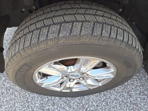 Used 2015 Ford F150 Lariat image 6