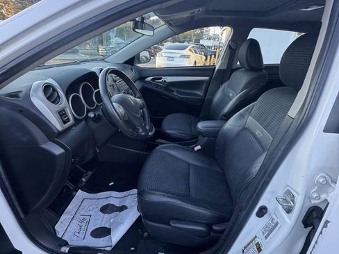 Used 2009 Pontiac Vibe GT image 10