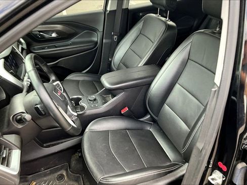 Used 2024 GMC Terrain SLT AWD/4WD image 17