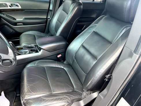 Used 2014 Ford Explorer Limited image 12