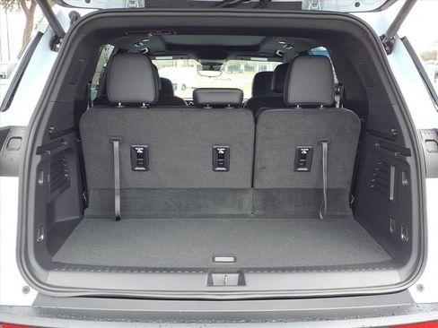 New 2026 Chevrolet Traverse LT w/ Sun and Wheel Package image 8