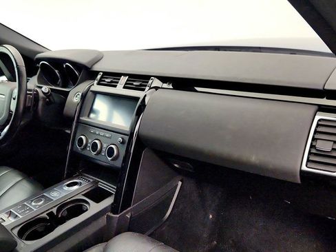 Used 2020 Land Rover Discovery SE AWD/4WD image 24