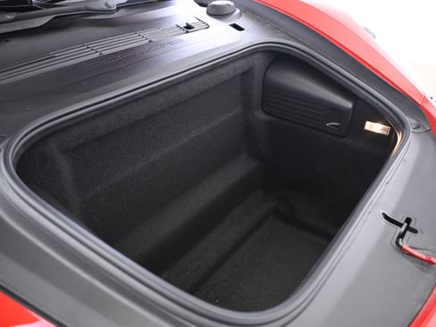 Used 2025 Porsche 718 Cayman image 16