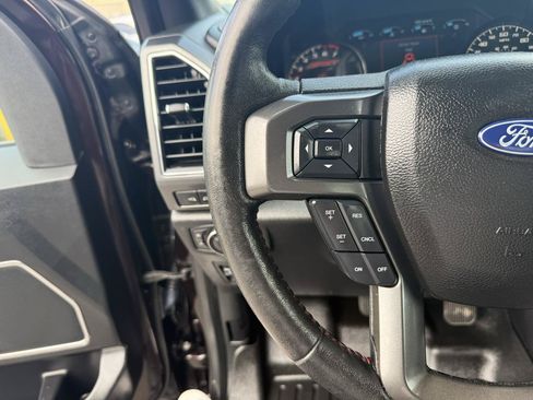 Used 2018 Ford F150 Lariat w/ Equipment Group 502A Luxury AWD/4WD image 18