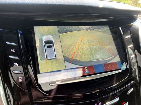 Used 2019 Cadillac Escalade Premium Luxury image 23