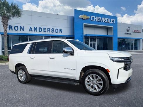 Used 2023 Chevrolet Suburban Premier image 1