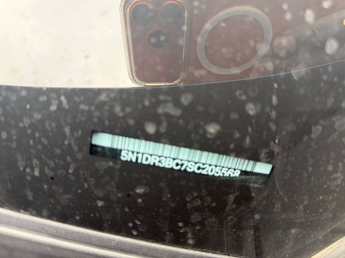 Used 2025 Nissan Pathfinder SV image 31