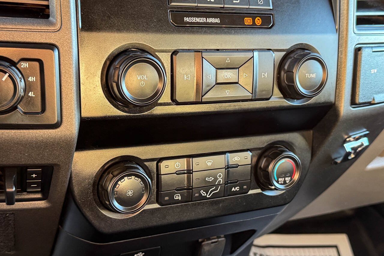 Used 2020 Ford F250 XL w/ Power Equipment Group AWD/4WD image 32