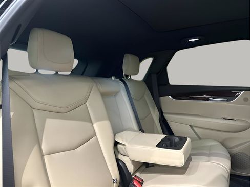 Used 2018 Cadillac XT5 Premium Luxury AWD/4WD image 24