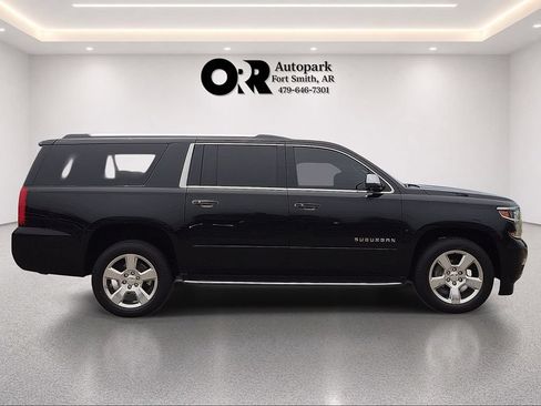 Used 2017 Chevrolet Suburban Premier RWD image 6