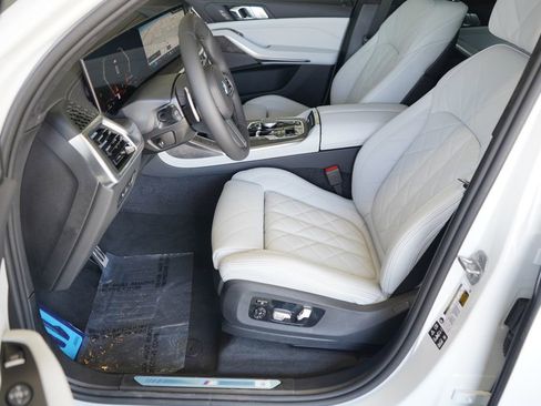 New 2026 BMW X7 xDrive40i w/ M Sport Package image 11