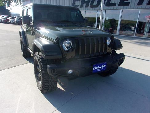 Used 2021 Jeep Wrangler Sport AWD/4WD image 2