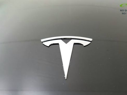 Used 2023 Tesla Model Y Long Range AWD/4WD image 16
