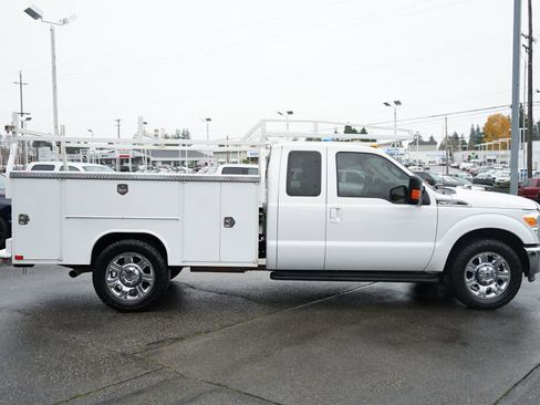 Used 2014 Ford F350 Lariat w/ Lariat Interior Package image 6