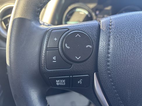 Used 2017 Toyota RAV4 XLE w/ Protection Package image 19