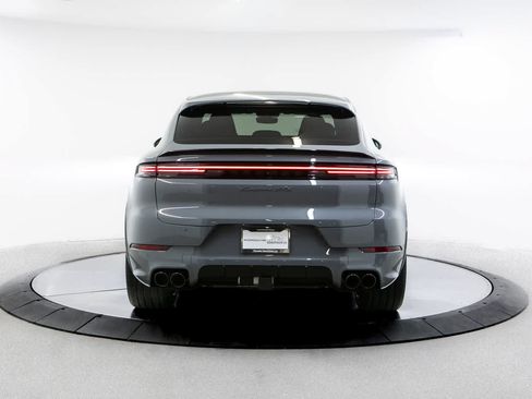 New 2026 Porsche Cayenne GTS AWD/4WD image 6