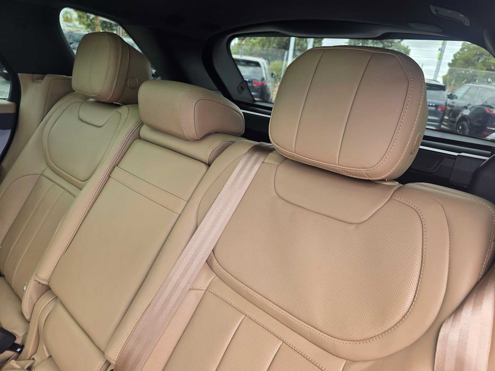New 2027 Land Rover Range Rover Sport SE AWD/4WD image 19
