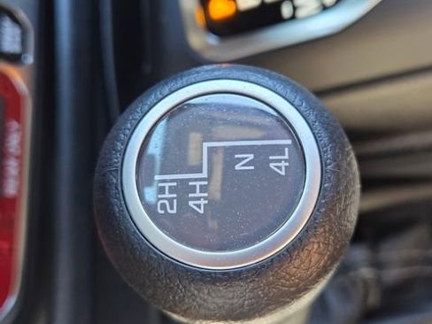 Used 2024 Jeep Gladiator Rubicon AWD/4WD image 23